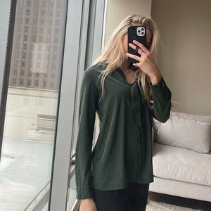 Uniqlo Button down blouse